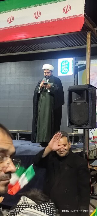 تصاویر/ زرندی ها همچنان ایستاده در پای ایران