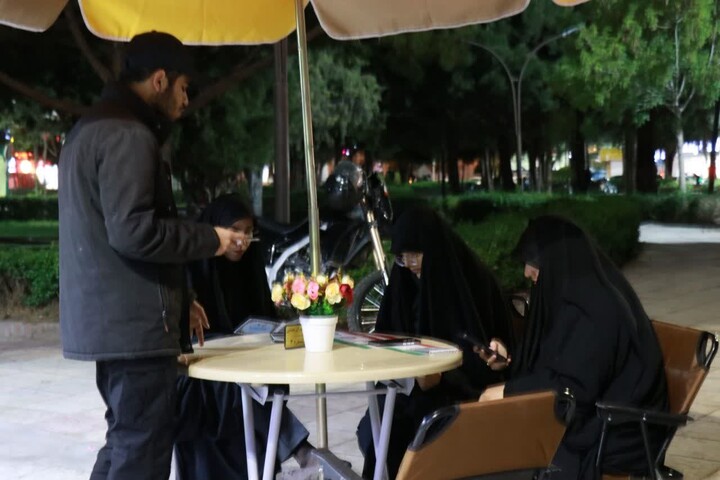 تصاویر/ کافه رستوران قرآنی طلاب مدرسه علمیه محمودیه در میدان کوثر کرمان
