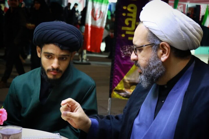 تصاویر/ کافه رستوران قرآنی طلاب مدرسه علمیه محمودیه در میدان کوثر کرمان