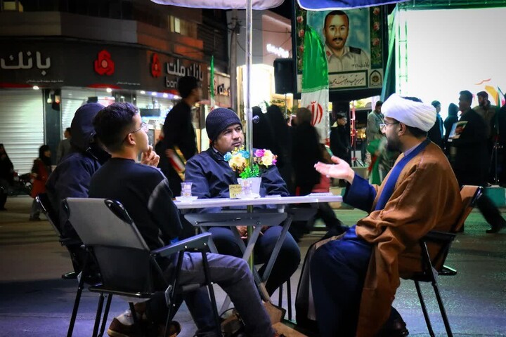 تصاویر/ کافه رستوران قرآنی طلاب مدرسه علمیه محمودیه در میدان کوثر کرمان