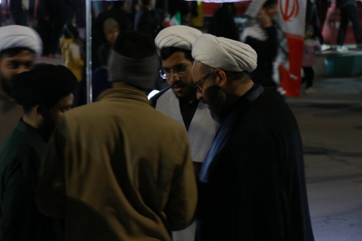 تصاویر/ کافه رستوران قرآنی طلاب مدرسه علمیه محمودیه در میدان کوثر کرمان