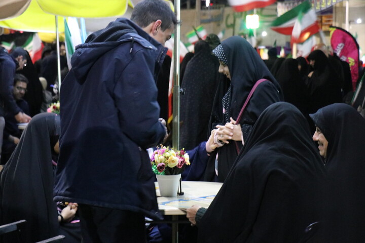 تصاویر/ کافه رستوران قرآنی طلاب مدرسه علمیه محمودیه در میدان کوثر کرمان