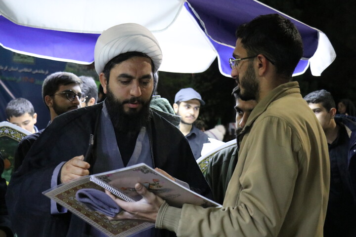 تصاویر/ کافه رستوران قرآنی طلاب مدرسه علمیه محمودیه در میدان کوثر کرمان