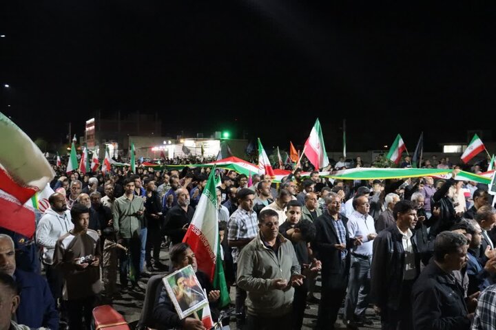 تصاویر/ تجمع شبانه در شهر نودژ