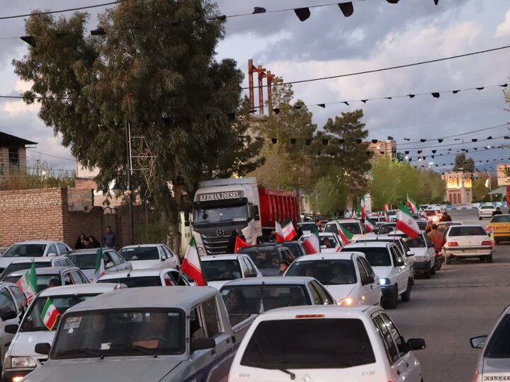 تصاویر/ کاروان خودرویی حماسه در شهر زیدآباد