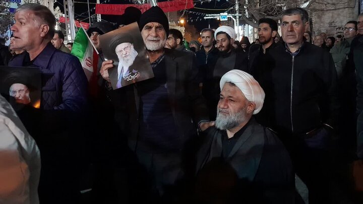 تصاویر/ تجمع  حمایتی مردم تکاب از نظام اسلامی در سی و یکمین شب متوالی
