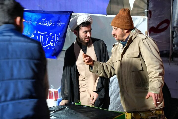تصاویر/ فعالیت موکب مدرسه علمیه شهید امام خامنه ای ارومیه در ایام جنگ رمضان