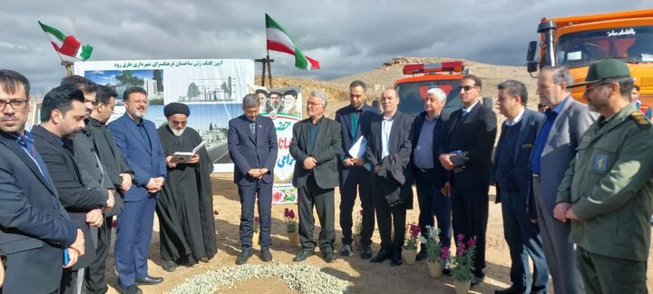 تصاویر/ افتتاح پروژه های عمرانی روستای طامه با حضورامام جمعه نطنز