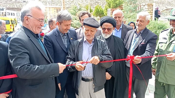 تصاویر/ افتتاح پروژه های عمرانی روستای طامه با حضورامام جمعه نطنز