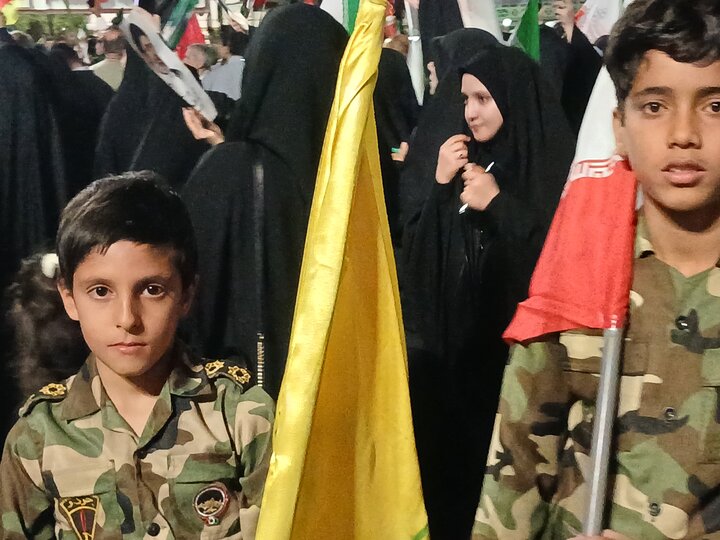 تصاویر/  اجتماع بزرگ بیعت مهاجرین افغانستانی با رهبرمعظم انقلاب اسلامی در مشهدمقدس