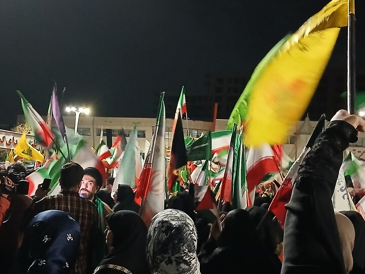 تصاویر/  اجتماع بزرگ بیعت مهاجرین افغانستانی با رهبرمعظم انقلاب اسلامی در مشهدمقدس