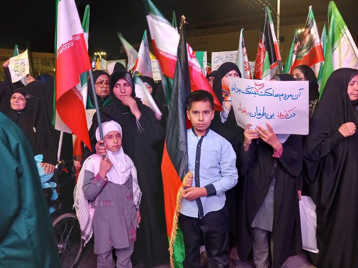 تصاویر/  اجتماع بزرگ بیعت مهاجرین افغانستانی با رهبرمعظم انقلاب اسلامی در مشهدمقدس