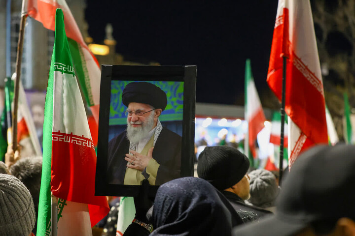 تصاویر | خروش مردم قهرمان تبریز در شب ۱۲ فروردین روز جمهوری اسلامی ایران