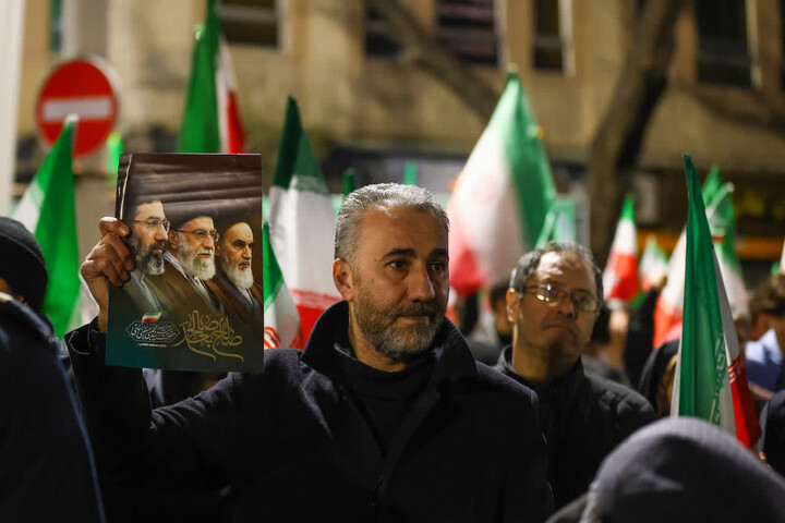 تصاویر | خروش مردم قهرمان تبریز در شب ۱۲ فروردین روز جمهوری اسلامی ایران