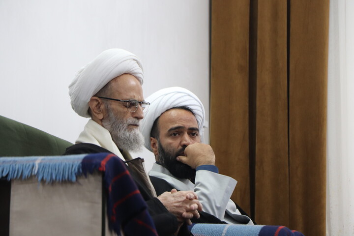 تصاویر /  دیدار مدیریت و طلاب جهادی حوزه علمیه حضرت بناب  با خانواده شهید هادی خطائی