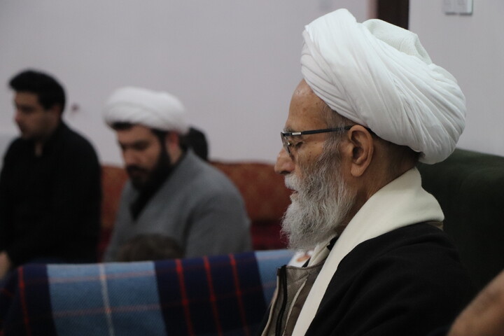 تصاویر /  دیدار مدیریت و طلاب جهادی حوزه علمیه حضرت بناب  با خانواده شهید هادی خطائی
