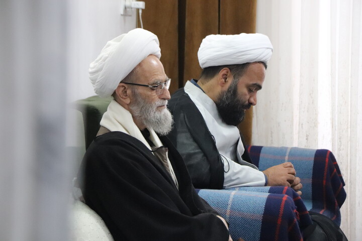 تصاویر /  دیدار مدیریت و طلاب جهادی حوزه علمیه حضرت بناب  با خانواده شهید هادی خطائی