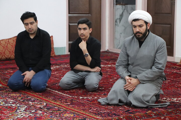 تصاویر /  دیدار مدیریت و طلاب جهادی حوزه علمیه حضرت بناب  با خانواده شهید هادی خطائی