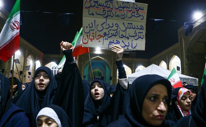 تصاویر/ وداع با پیکر سرباز وطن در اسلامشهر