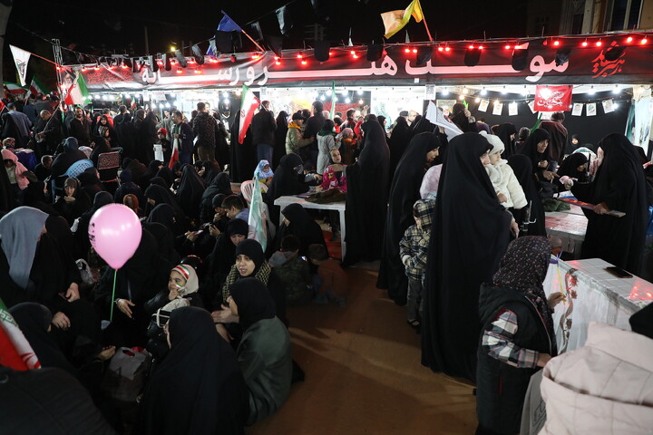 تصاویر/ موکب هنر و رسانه در بلوار شهید صدوقی قم
