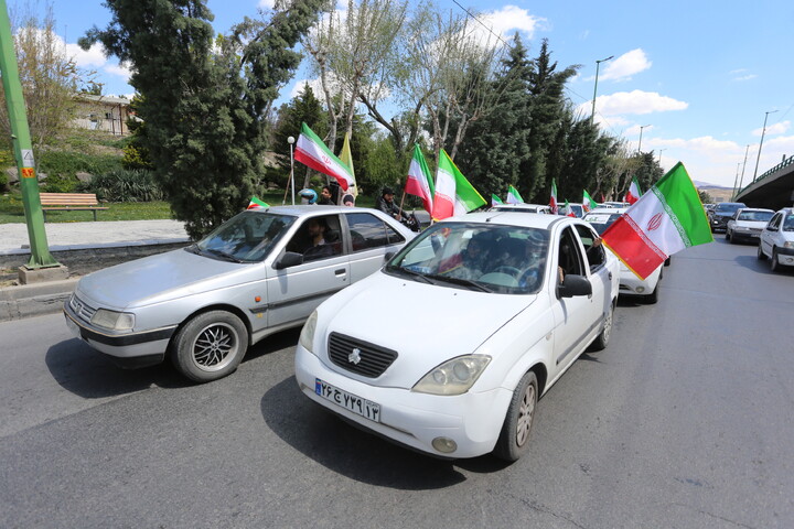 تصاویر /  کاروان موتوری و خودرویی مناسبت‌ روزجمهوری‌اسلامی‌ایران در اصفهان