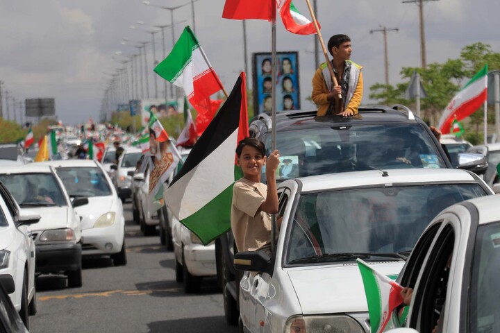 تصاویر| حرکت کاروان خودرویی انقلاب بیرجند در ۱۲ فروردین