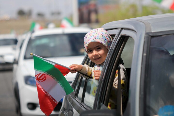 تصاویر| حرکت کاروان خودرویی انقلاب بیرجند در ۱۲ فروردین