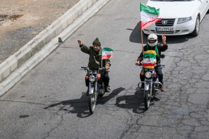 تصاویر| حرکت کاروان خودرویی انقلاب بیرجند در ۱۲ فروردین