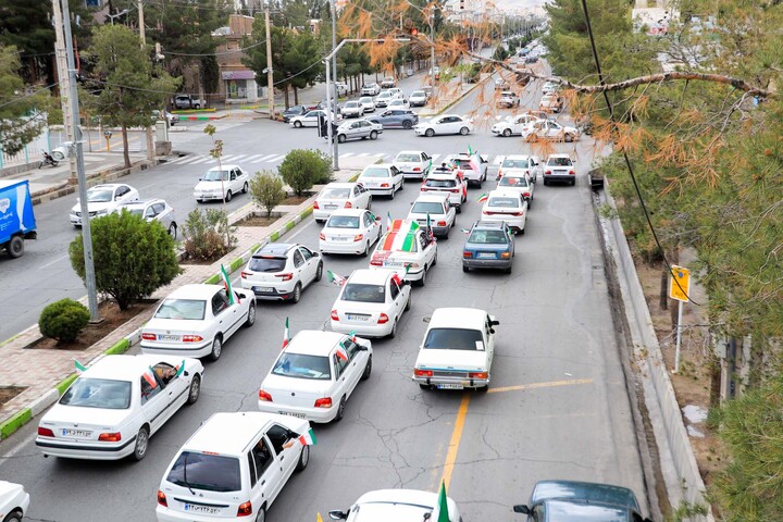 تصاویر| حرکت کاروان خودرویی انقلاب بیرجند در ۱۲ فروردین