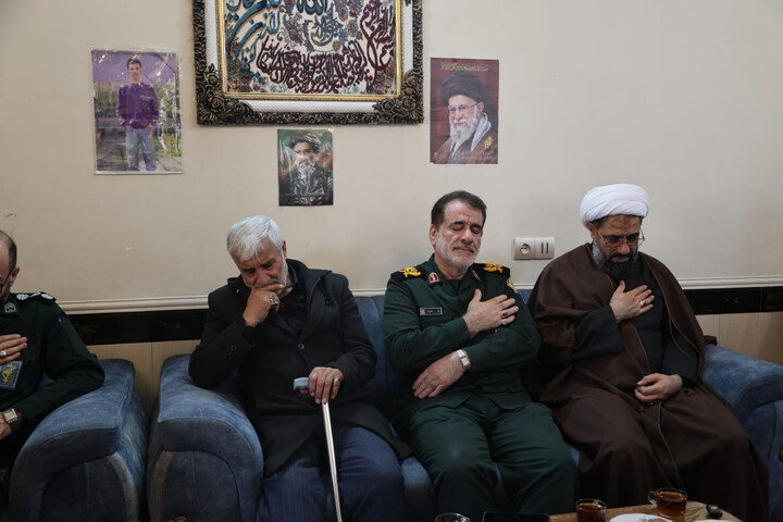 تصاویر / تجلیل نماینده ولی فقیه در استان همدان از خانواده شهدای جنگ رمضان