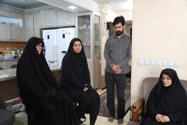 تصاویر / تجلیل نماینده ولی فقیه در استان همدان از خانواده شهدای جنگ رمضان