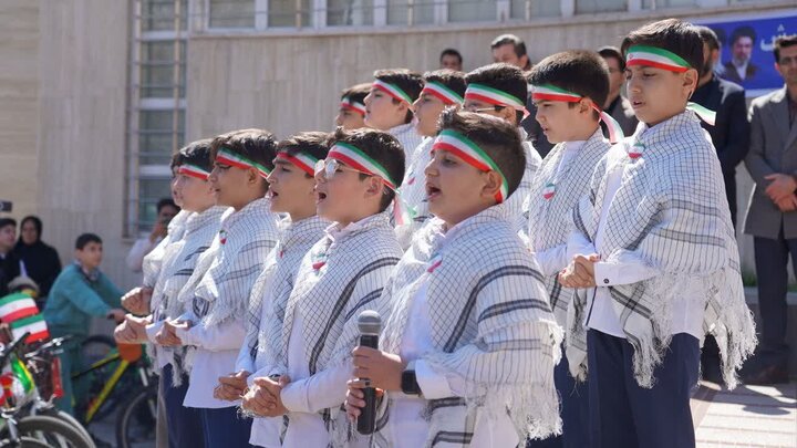 تصاویر/ همایش دانش آموزی دوچرخه سواری جام غیرت و ایثار به یاد شهدای دانش آموز "میناب" در خوی