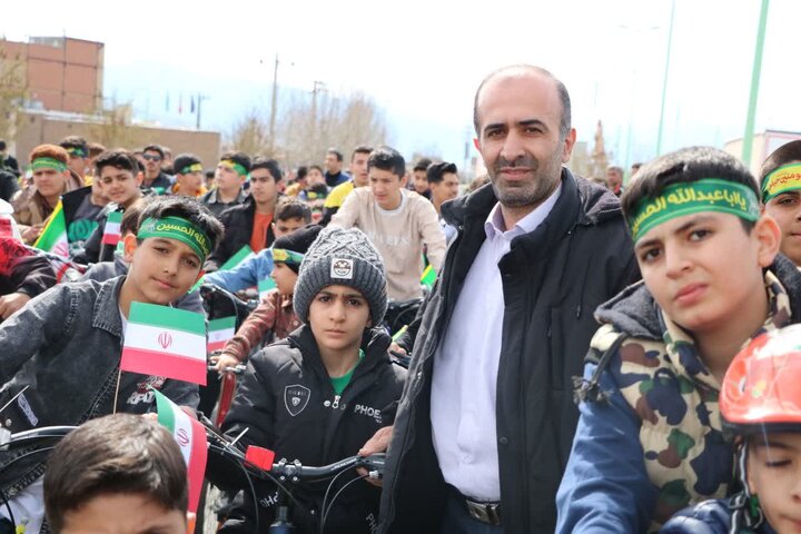 تصاویر/ همایش دانش آموزی دوچرخه سواری جام غیرت و ایثار به یاد شهدای دانش آموز "میناب" در خوی
