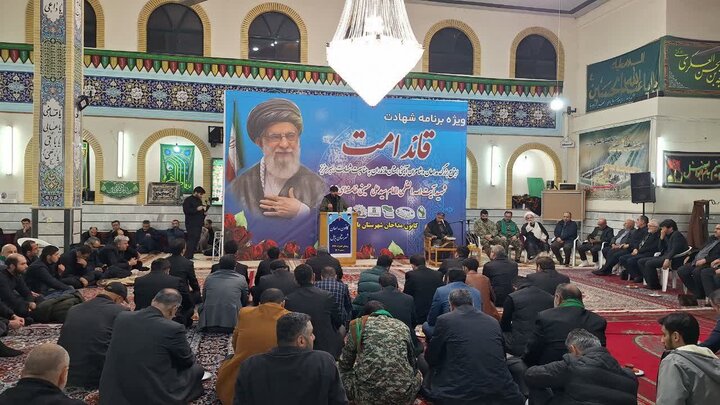 اجتماع بزرگ مداحان و شاعران آیینی استان