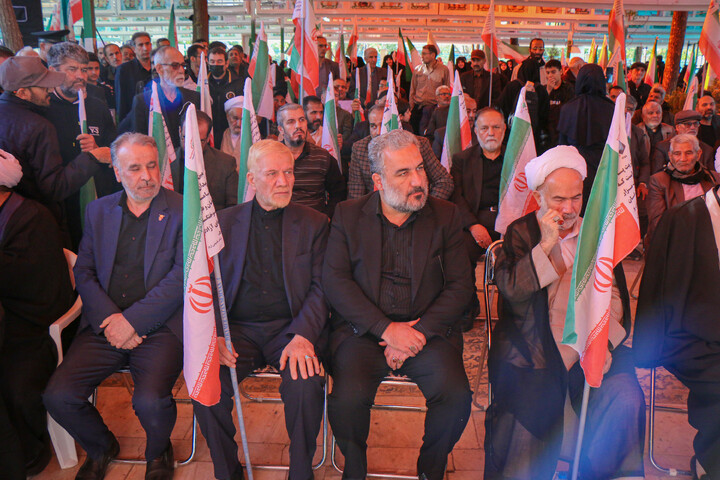 تصاویر/ آئین بزرگداشت روز جمهوری اسلامی ایران‌ و گرامیداشت شهدای گرانقدر استان قم