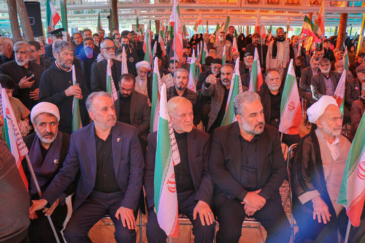 تصاویر/ آئین بزرگداشت روز جمهوری اسلامی ایران‌ و گرامیداشت شهدای گرانقدر استان قم