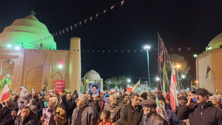 تصاویر/ اجتماع امت  انقلابی شهرستان دامغان امامزاده جعفر و محمد علهیما السلام