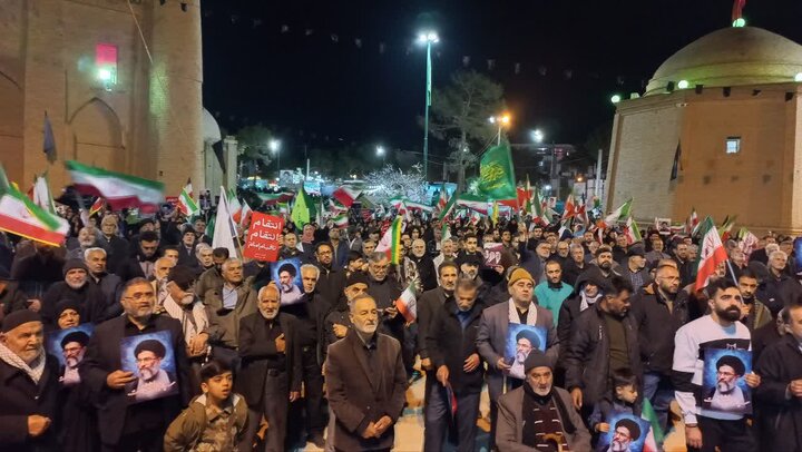 تصاویر/ اجتماع امت  انقلابی شهرستان دامغان امامزاده جعفر و محمد علهیما السلام
