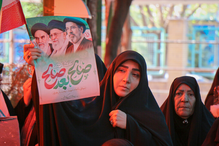 تصاویر/ آئین بزرگداشت روز جمهوری اسلامی ایران‌ و گرامیداشت شهدای گرانقدر استان قم