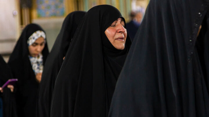 فیلم| اجتماع بزرگ مردم آران و بیدگل همراه بانماز و دعای استغاثه به امام زمان (عج)