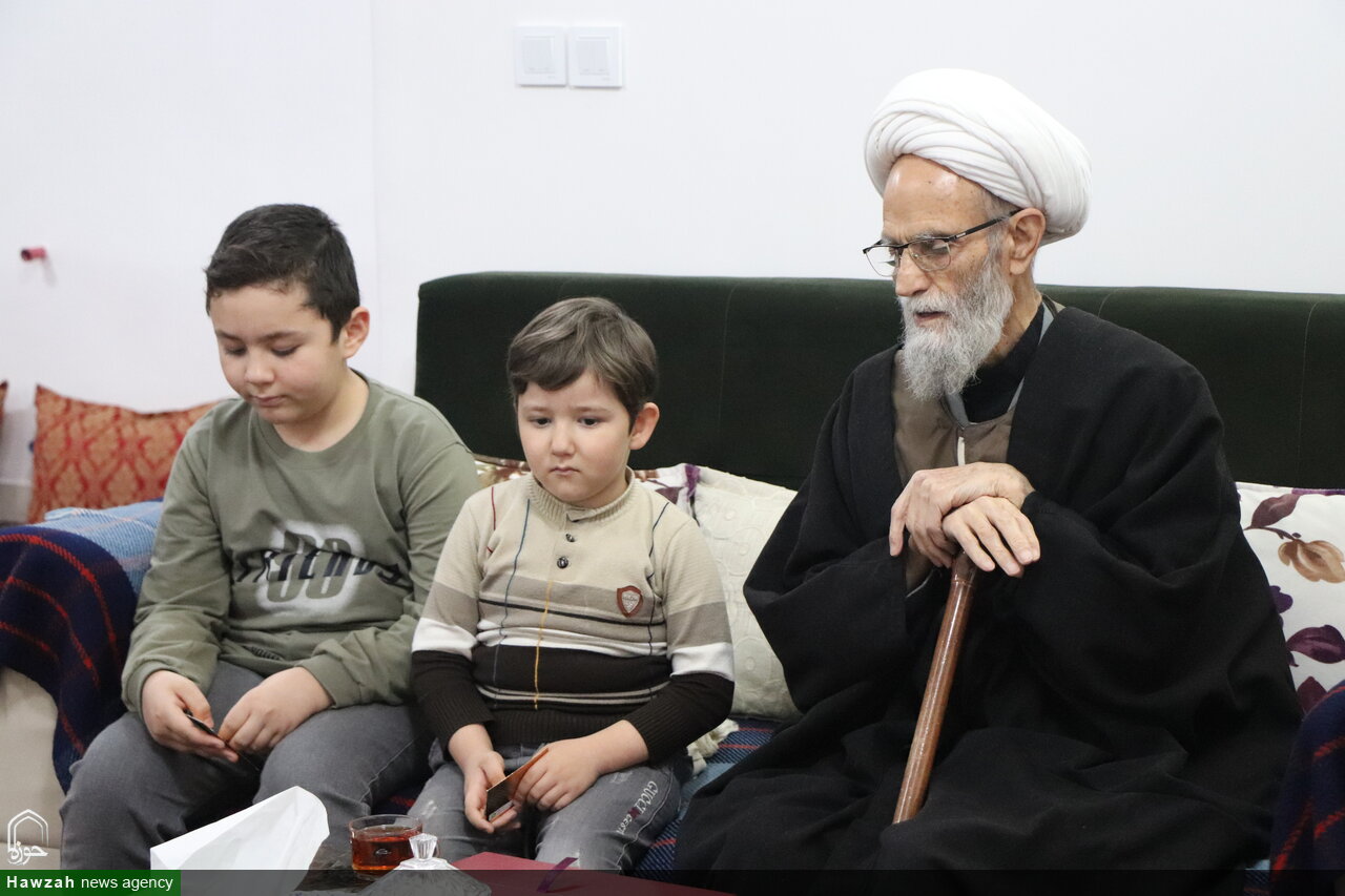 فیلم | دیدار مدیریت و طلاب جهادی حوزه علمیه حضرت بناب  با خانواده شهید هادی خطائی