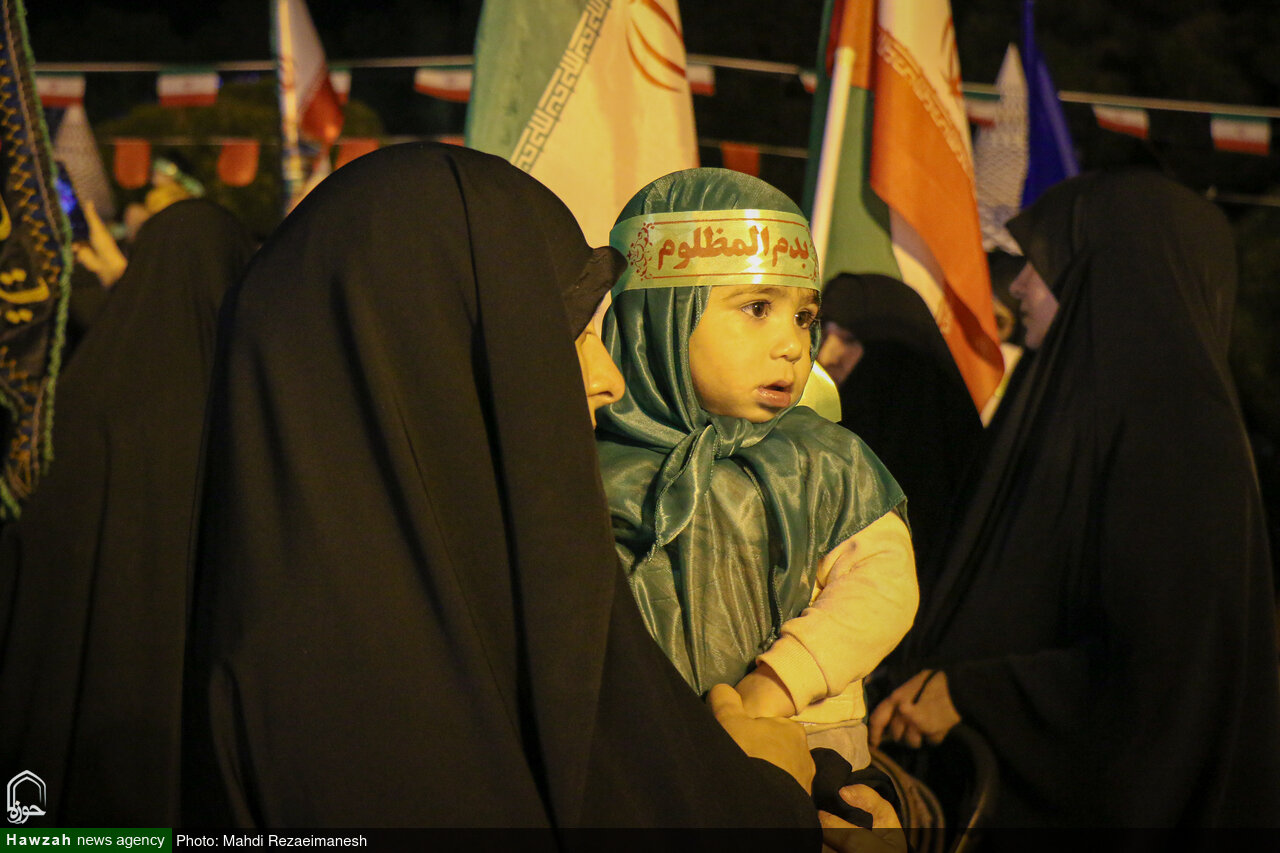 تصاویر/ یادبود اطفال شهید جنگ رمضان
و توسل به حضرت علی‌اصغر و حضرت رقیه علیهماالسلام در میدان جهاد قم