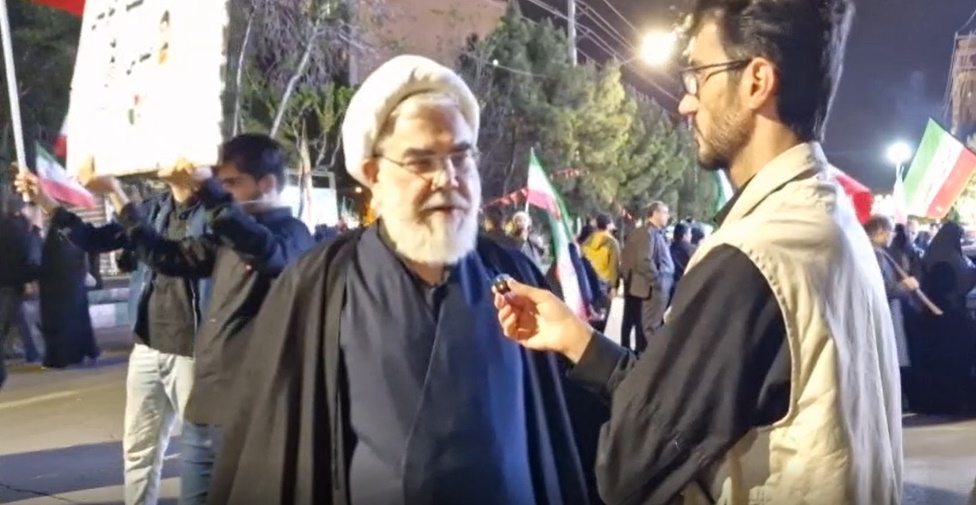 عضو جماعة المدرّسين: إنّ حضور الشعب في التجمعات الليلية في الشوارع أثناء الحرب للدفاع عن الثورة عبادةٌ لا بديل لها