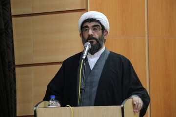 دشمن با ترور فرماندهان ره به جایی نمی‌برد/ شکستن اتحاد ملت ایران خیانت است