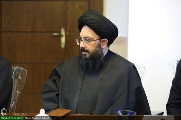 فعالیت در عرصه علم و اجتماع، از رسالت‌های طلبگی است