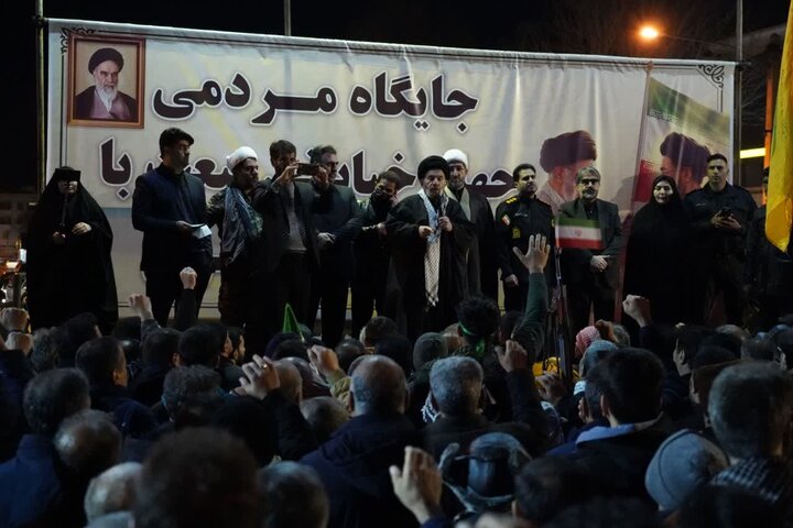 تصاویر/سی و دومین شب از اجتماع عزاداران امام شهید و بیعت با سومین رهبر انقلاب اسلامی در الشتر