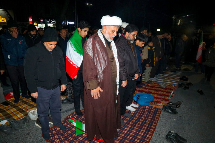 اجتماع با شکوه مردم شهرکرد به همراه تشییع سرباز شهید امیرمحمد داوری