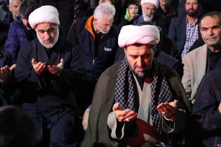 تصاویر/ میدان‌داری اسلامشهری‌ها در شب سی و دوم