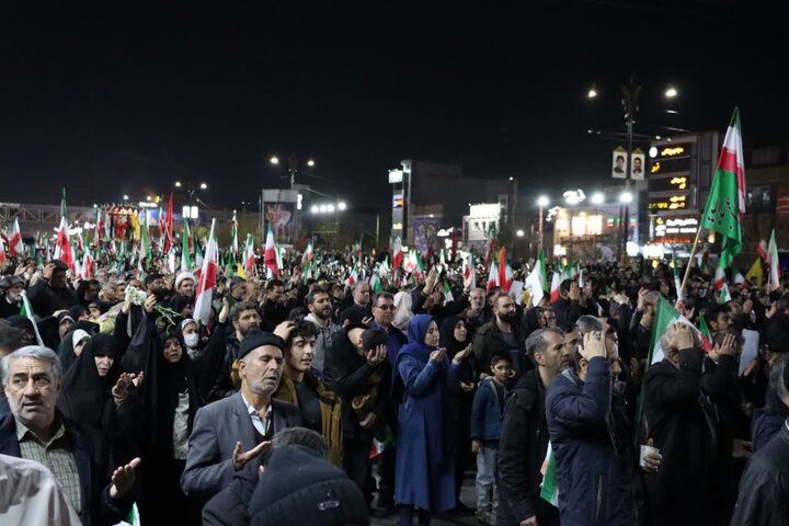 تصاویر/ میدان‌داری اسلامشهری‌ها در شب سی و دوم