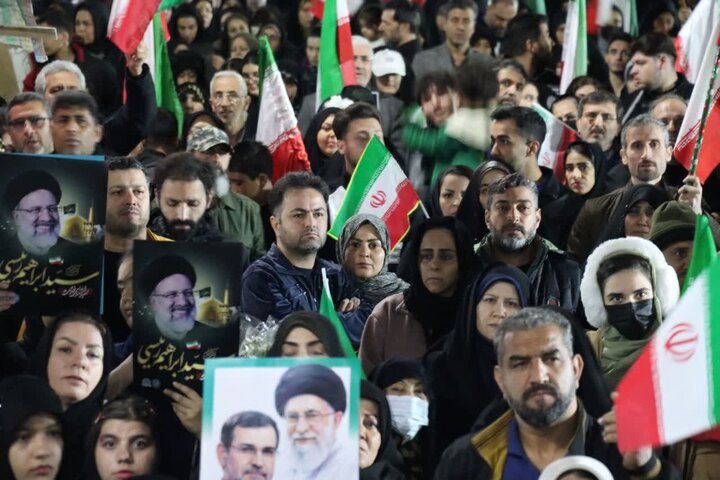 تصاویر/ میدان‌داری اسلامشهری‌ها در شب سی و دوم